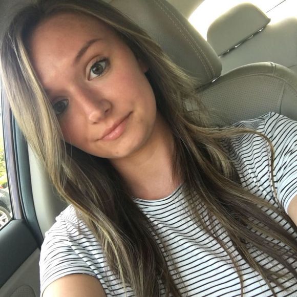 Meet your Posher, Sarah - Picture 1 of 1